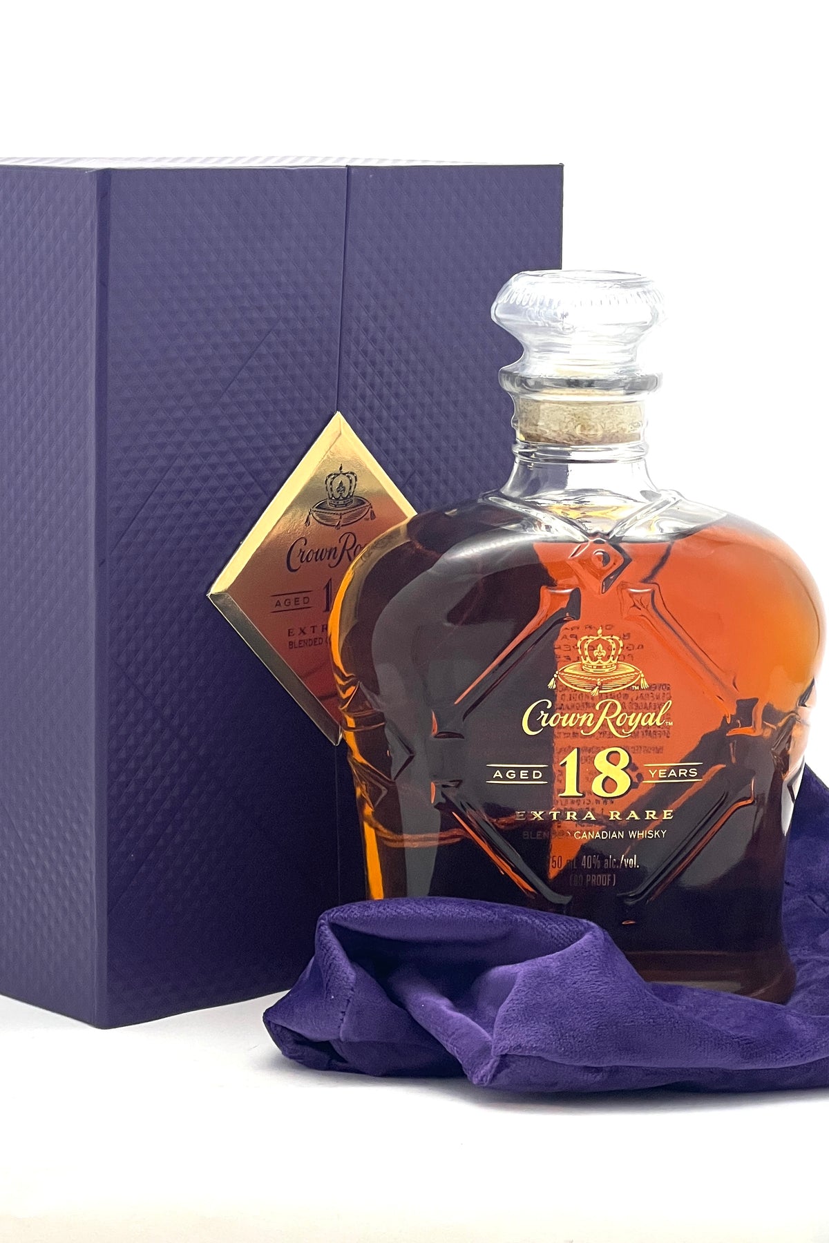 Crown Royal Aged 18 Years Extra Rare Blended Canadian Whisky